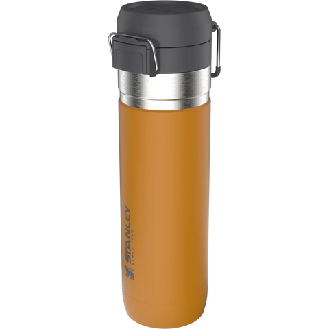 Stanley The Quick-Flip Water Bottle .7L / 24oz - Saffron