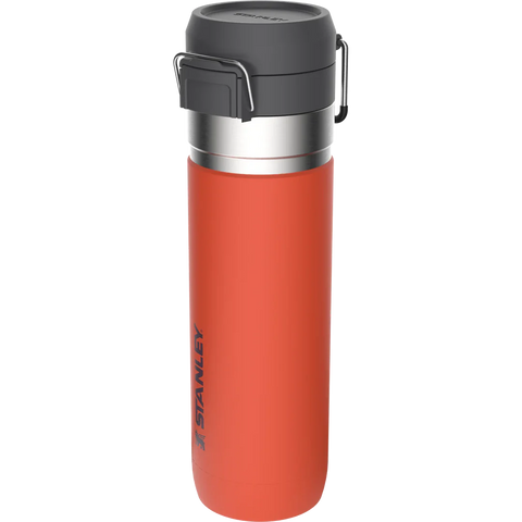 Stanley The Quick-Flip Water Bottle .7L / 24oz - Tigerlily Plum